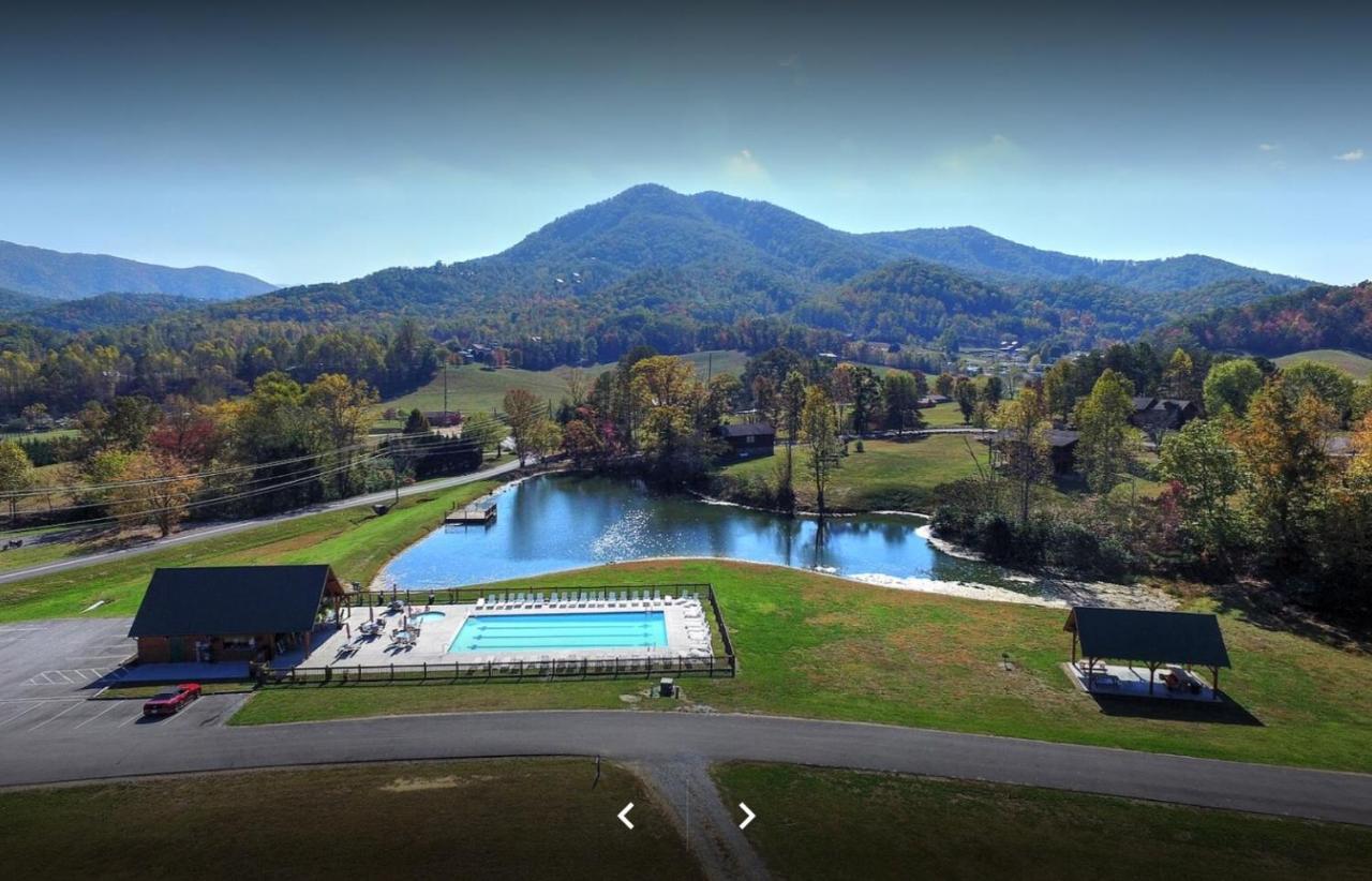 Alpine Joy-Hot Tub, Pond Access ,1089 Of Free Tickets For Each Paid Day, Dollywood And More! Townsend Buitenkant foto
